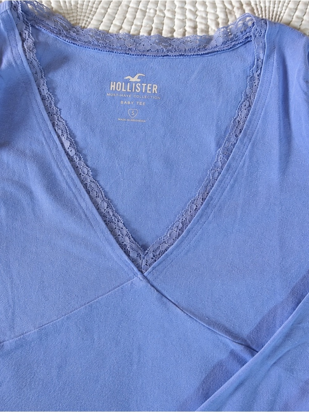 Hollister Lavender Lace-Trim V-Neck Baby Tee
